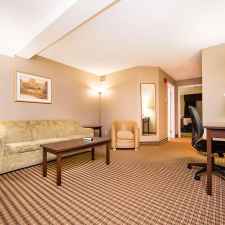 Best Western Plus Ottawa Kanata Hotel And Conference Centre Extérieur photo
