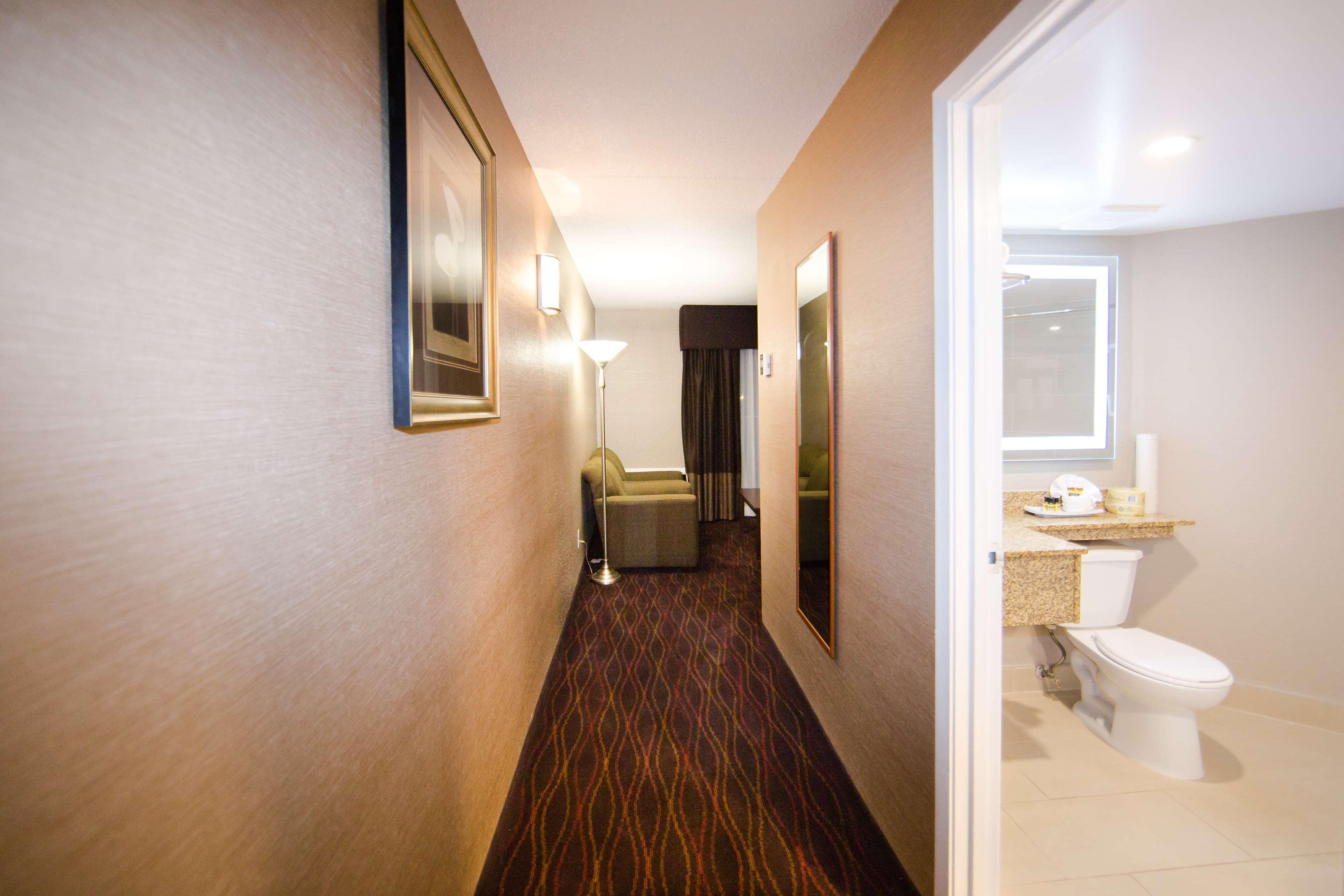 Best Western Plus Ottawa Kanata Hotel And Conference Centre Extérieur photo