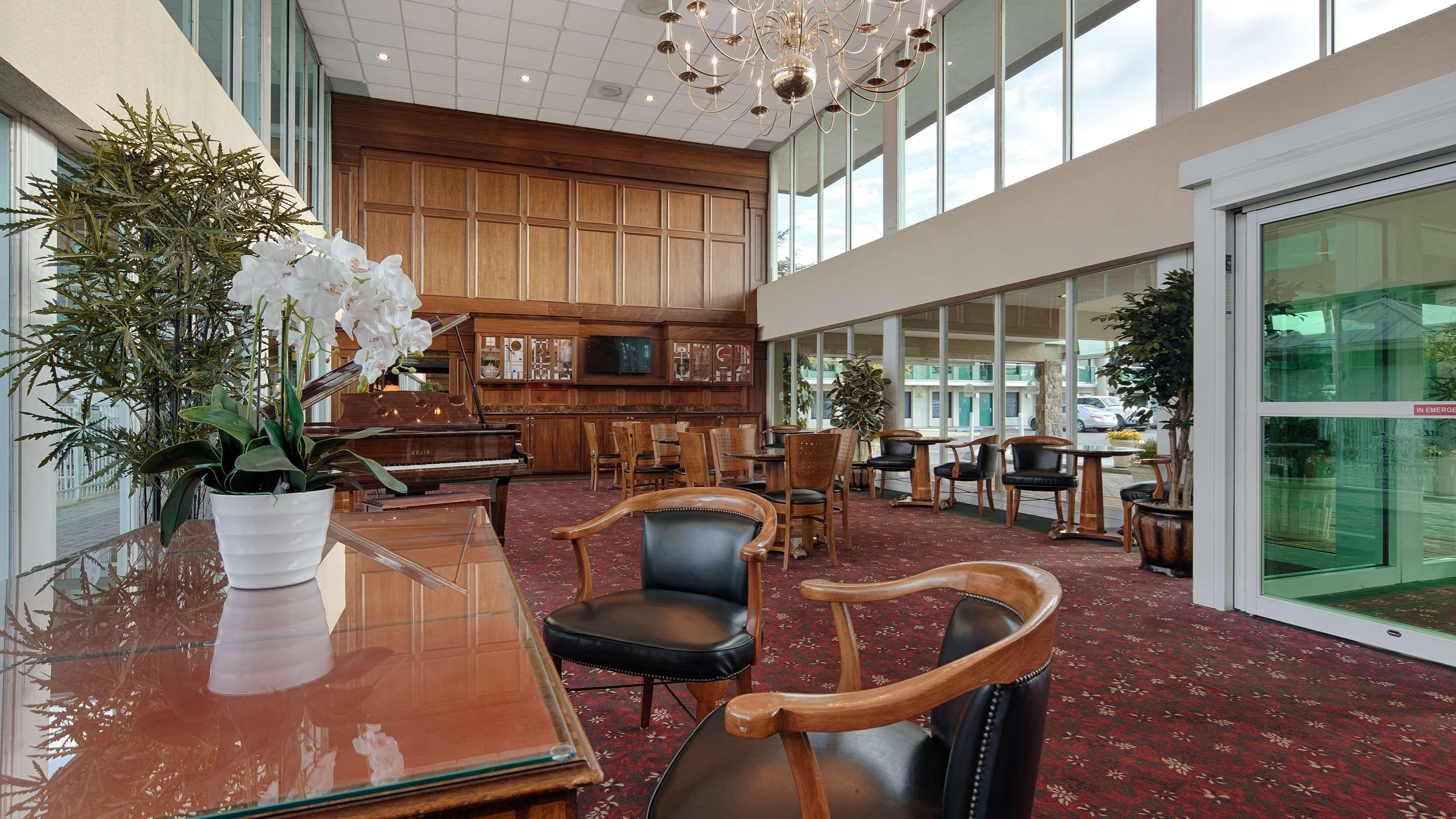 Best Western Plus Ottawa Kanata Hotel And Conference Centre Extérieur photo