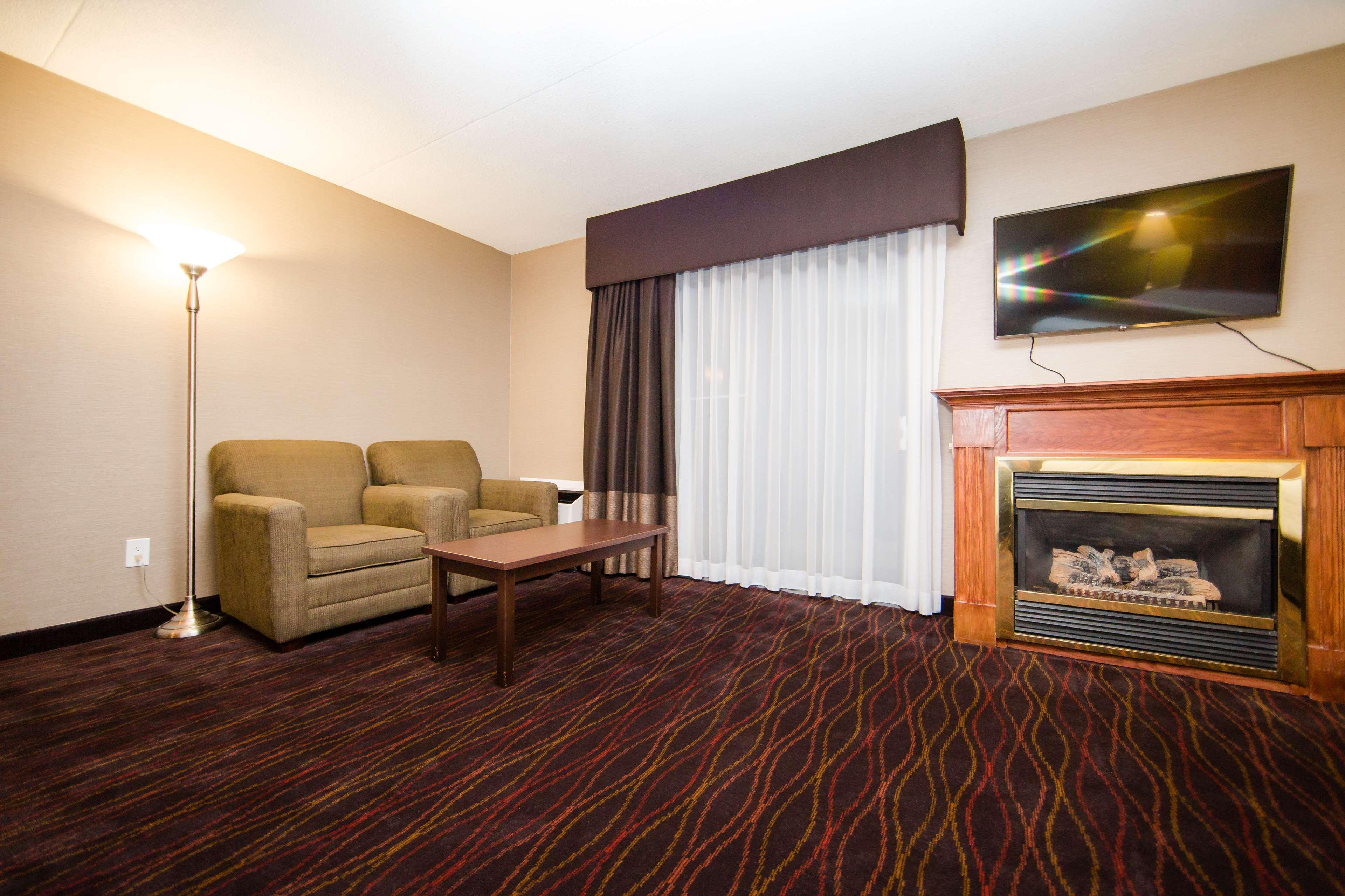 Best Western Plus Ottawa Kanata Hotel And Conference Centre Extérieur photo