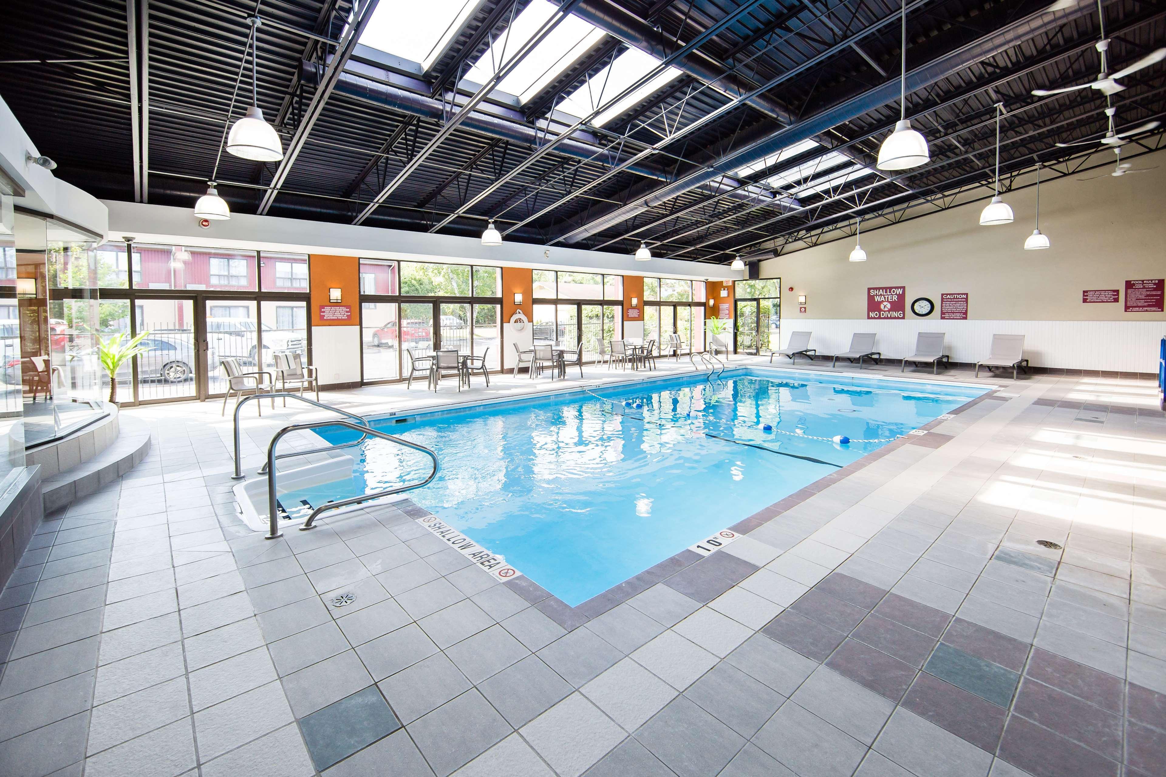 Best Western Plus Ottawa Kanata Hotel And Conference Centre Extérieur photo