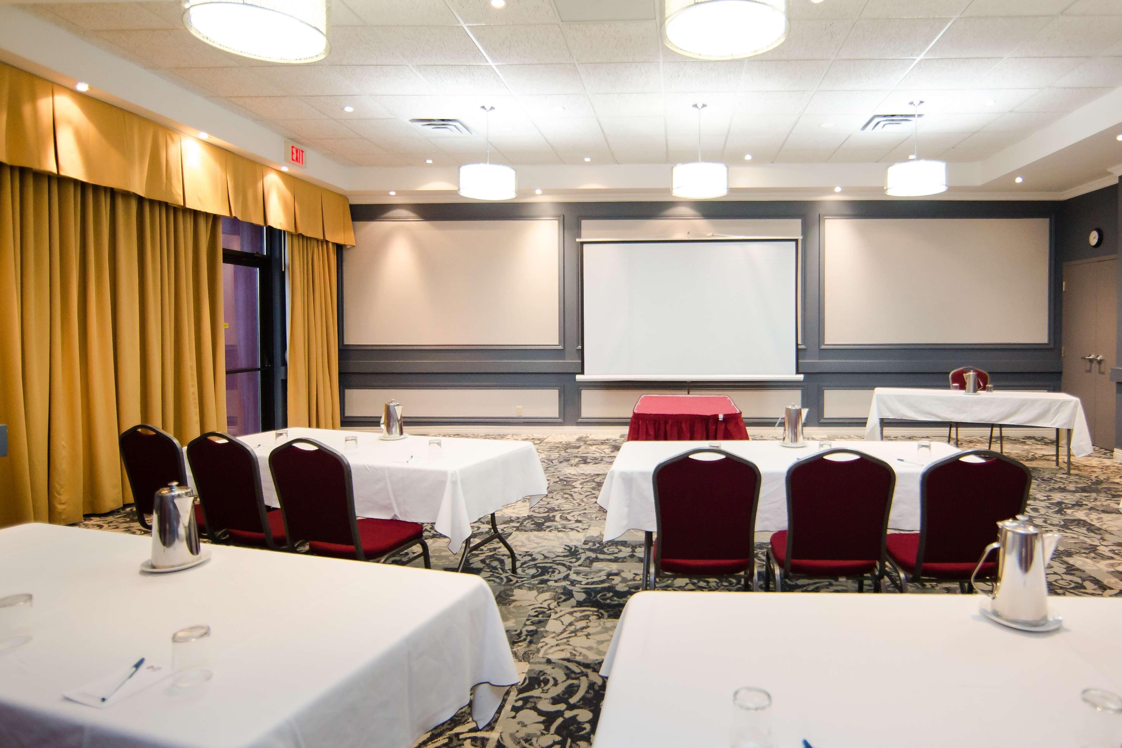 Best Western Plus Ottawa Kanata Hotel And Conference Centre Extérieur photo