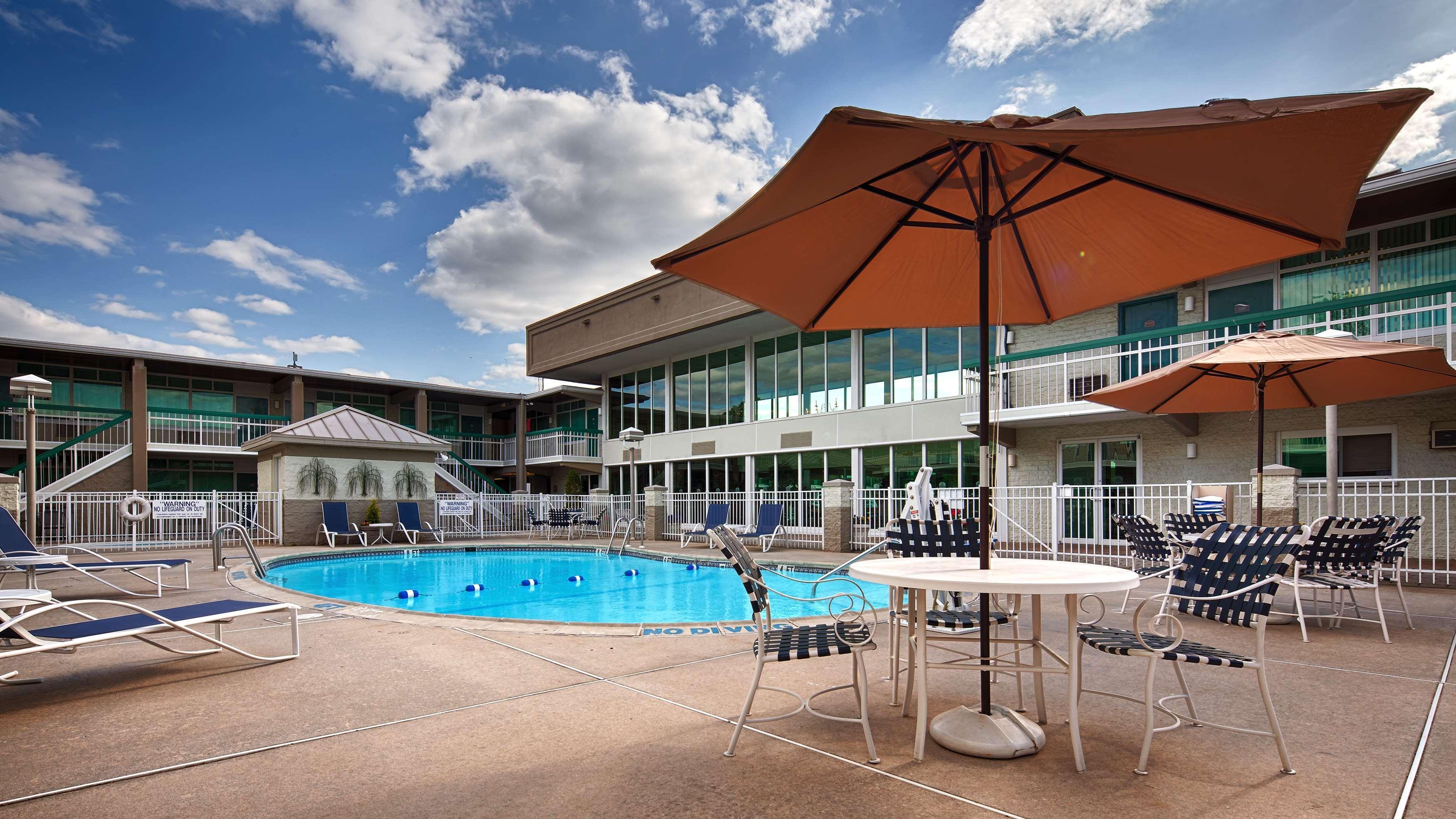 Best Western Plus Ottawa Kanata Hotel And Conference Centre Extérieur photo