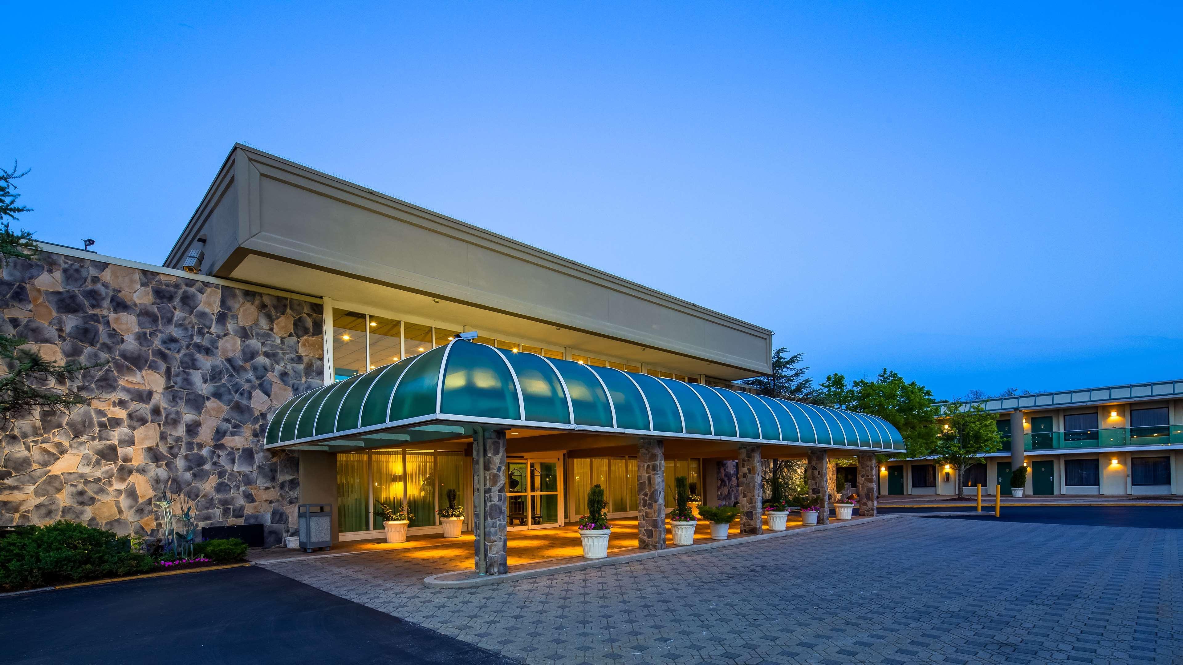 Best Western Plus Ottawa Kanata Hotel And Conference Centre Extérieur photo