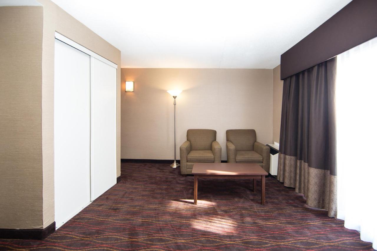 Best Western Plus Ottawa Kanata Hotel And Conference Centre Extérieur photo